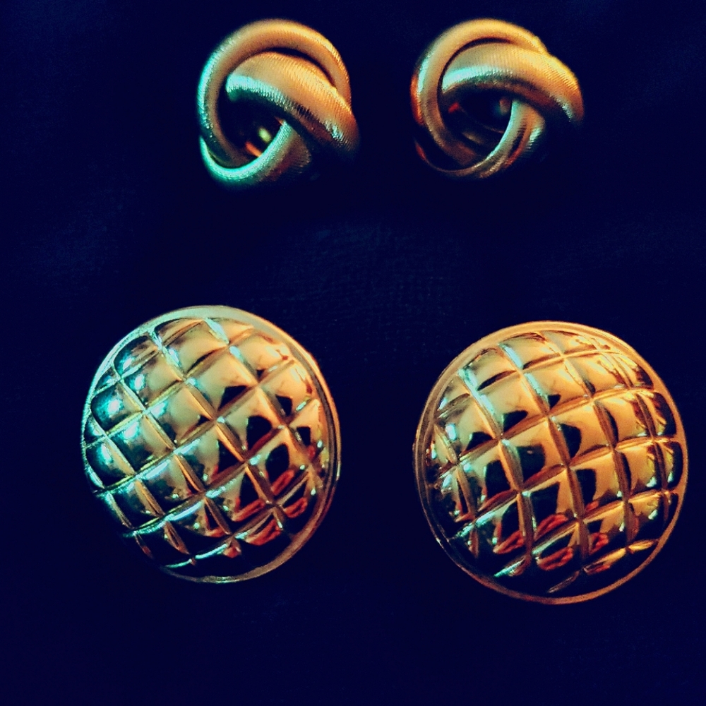 Vintage Monet Clip on Earrings